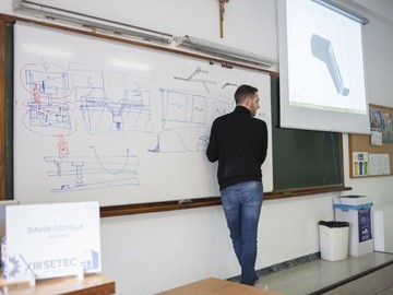 Nuestro responsable de oficina tecnica, ponente en la Semana Técnica del Colegio Hogar